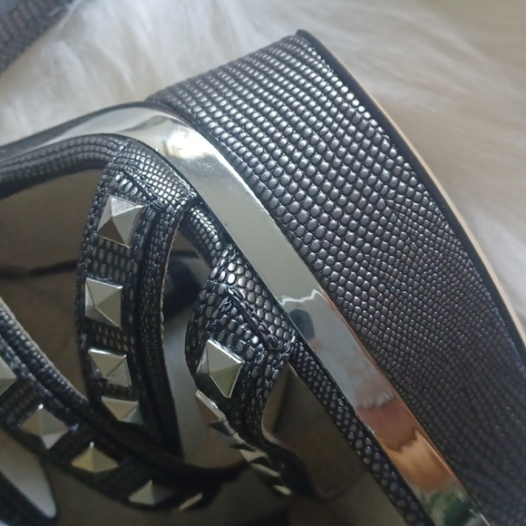 Michael Kors heels, brand new not worn, size 7.5. - Picture 4 of 12